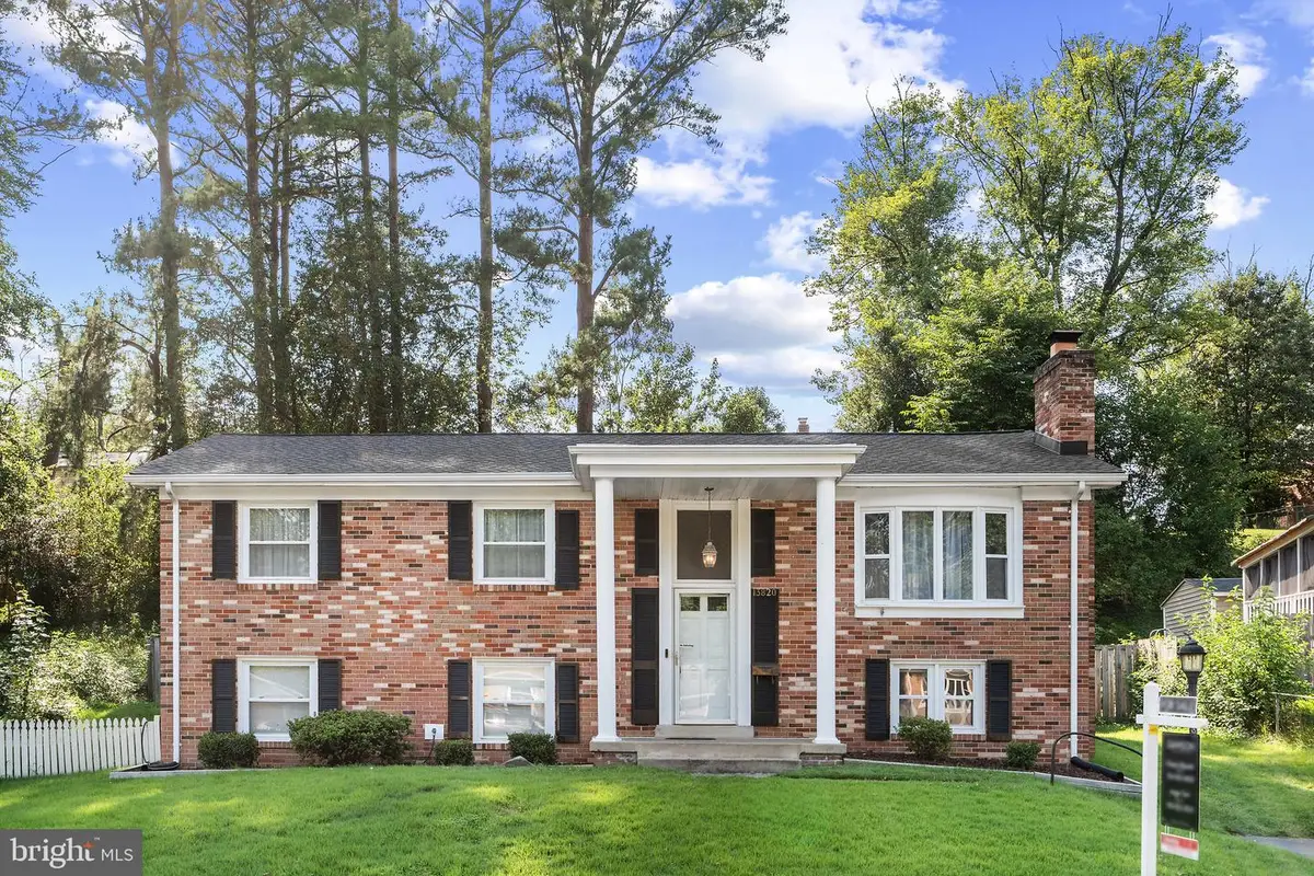 13820 Gilbert Rd, Woodbridge, VA 22193 - #1