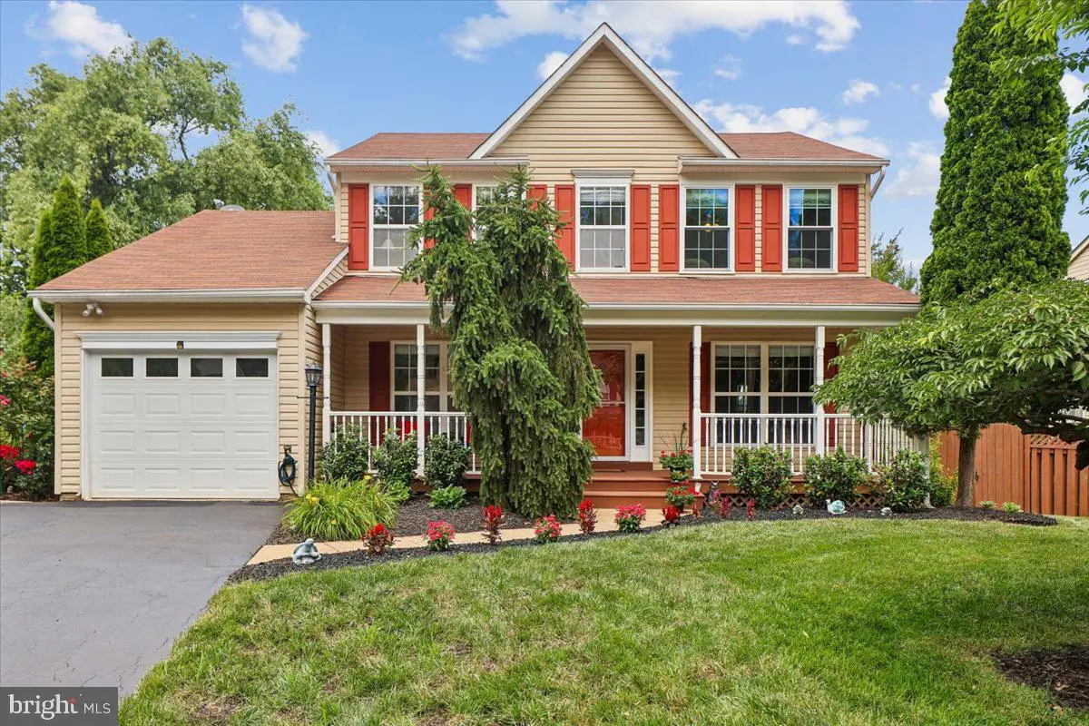 5722 Rhode Island Dr, Woodbridge, VA 22193 - #1