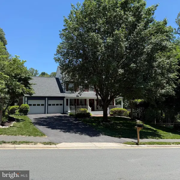 12207 Knightsbridge Dr, WOODBRIDGE, VA 22192