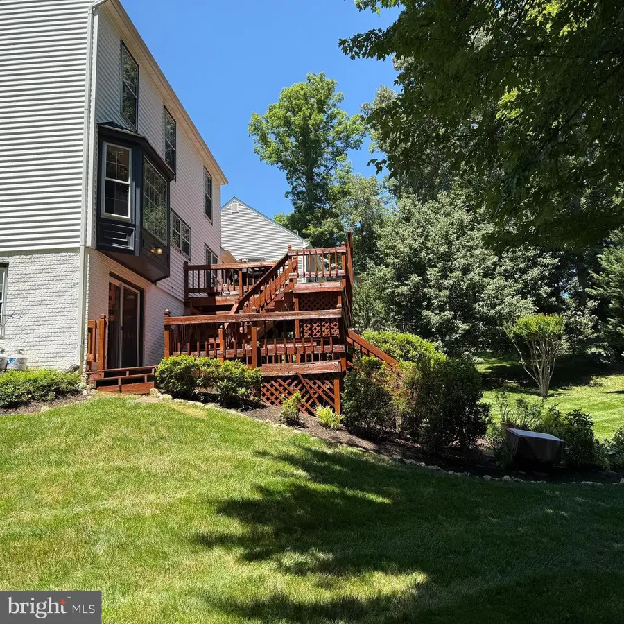 12207 Knightsbridge Dr, Woodbridge, VA 22192 - #3