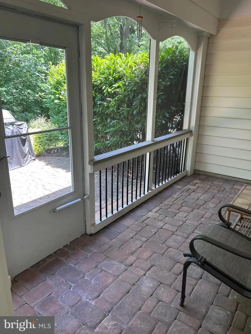 5219 Armour Ct, Haymarket, VA 20169 - #2