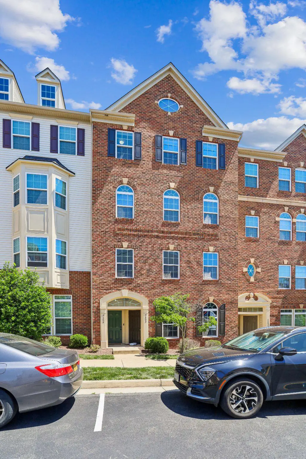 7504 Brunson Cir, Gainesville, VA 20155 - #1