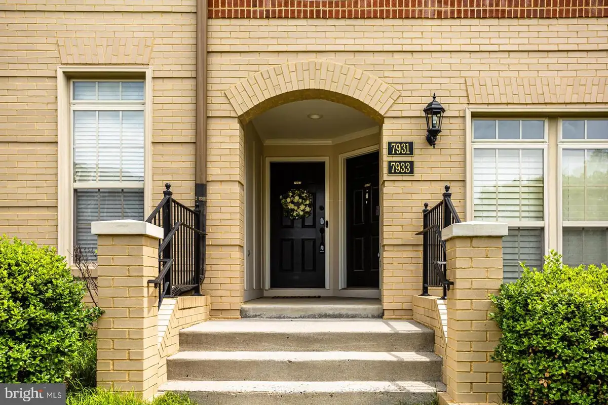 7931 Crescent Park Dr, Gainesville, VA 20155 - #1