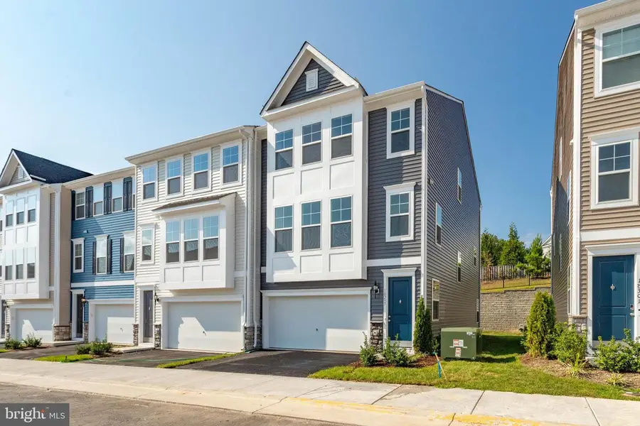 18297 Summit Pointe Dr, Triangle, VA 22172 - #2