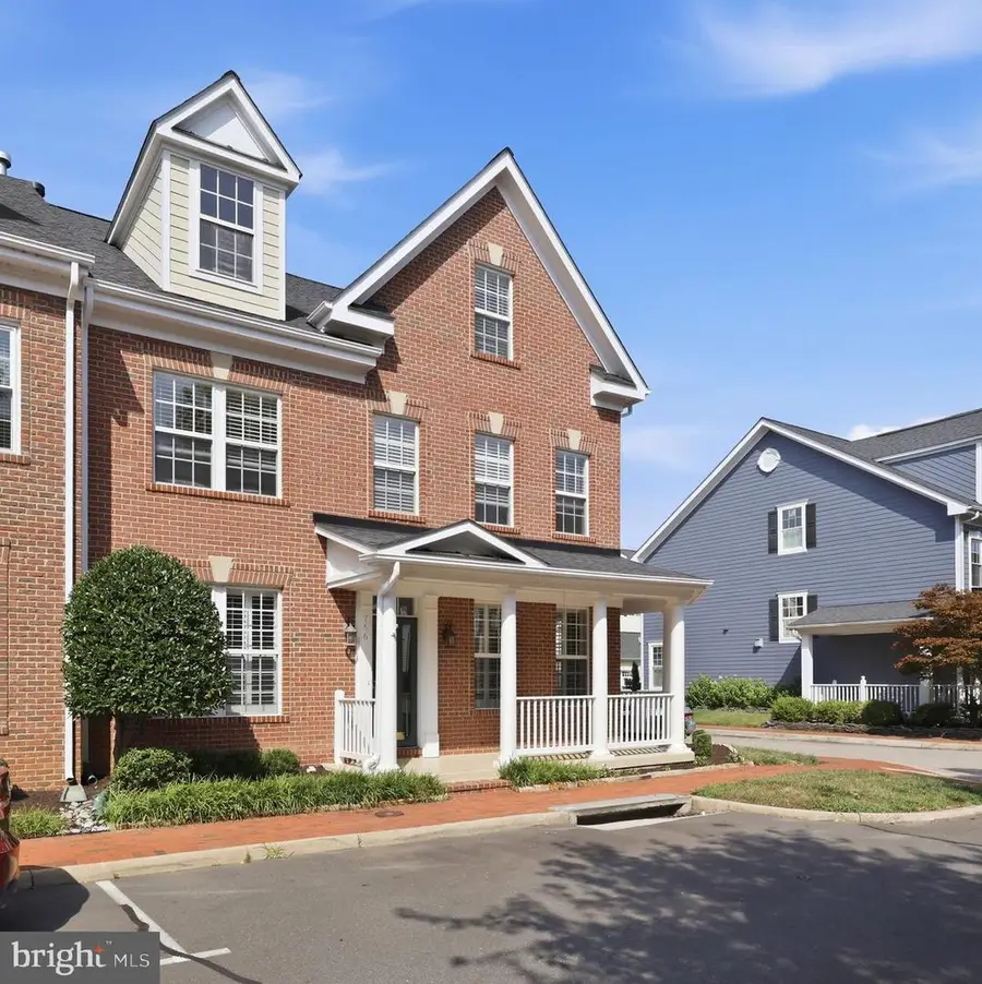 766 Monument Ave, Woodbridge, VA 22191 - #3