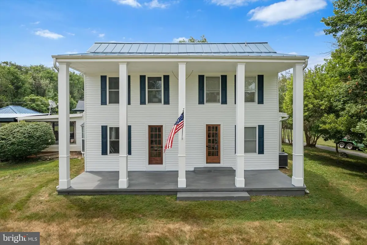 7105 Signal Hill Rd, Manassas, VA 20111 - #1