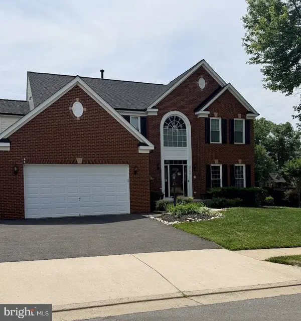2706 Myrtlewood Dr, DUMFRIES, VA 22026