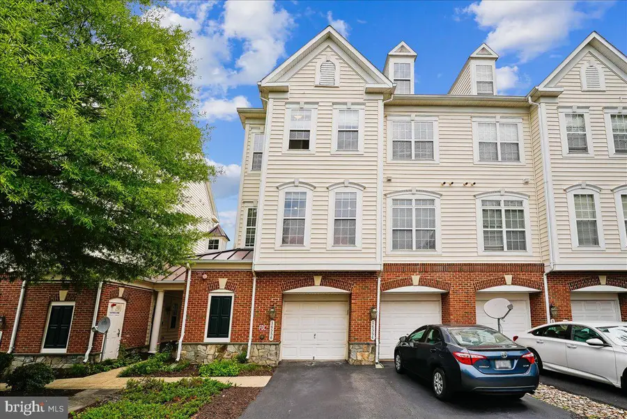 14556 Kylewood Way, Gainesville, VA 20155 - #2