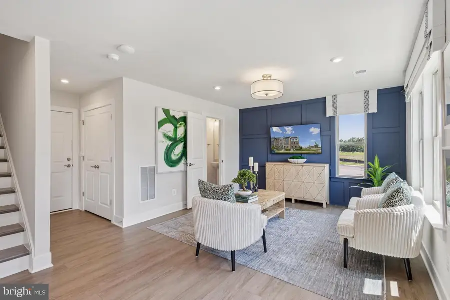 3628 Agate St, Woodbridge, VA 22193 - #2