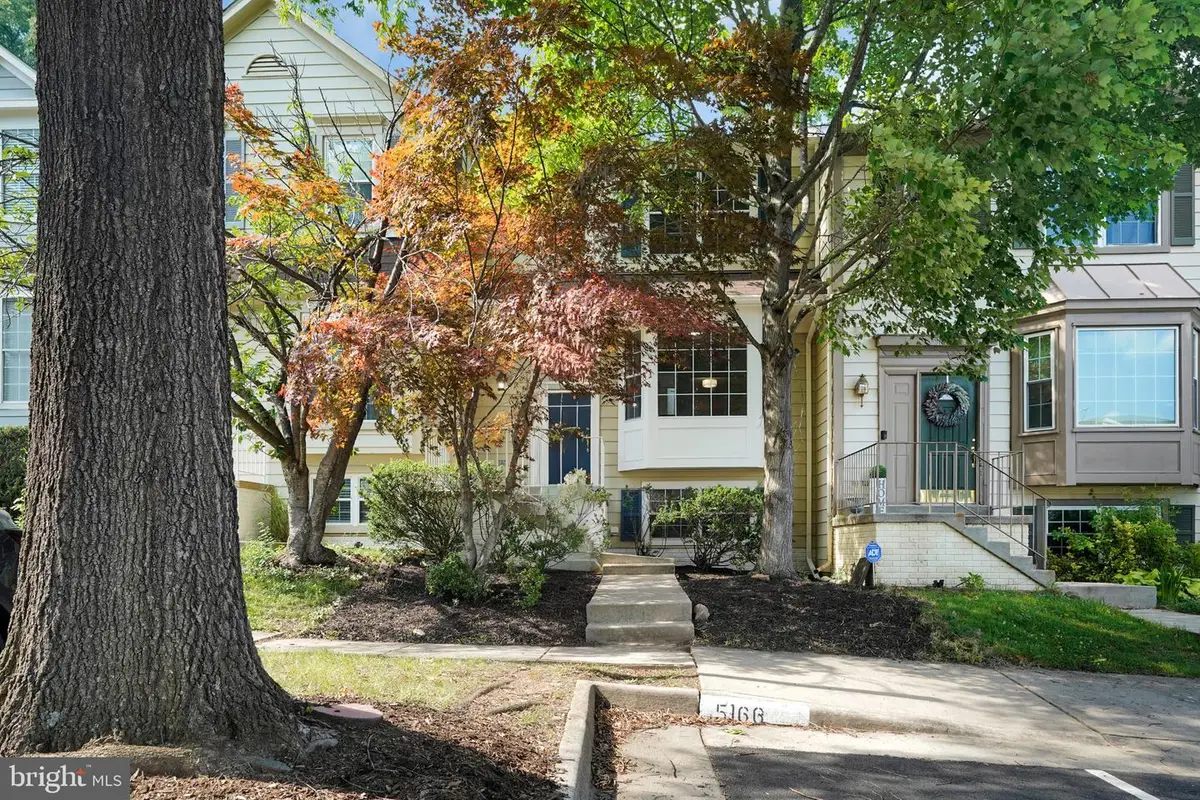 5166 Havering Way, Woodbridge, VA 22193 - #1