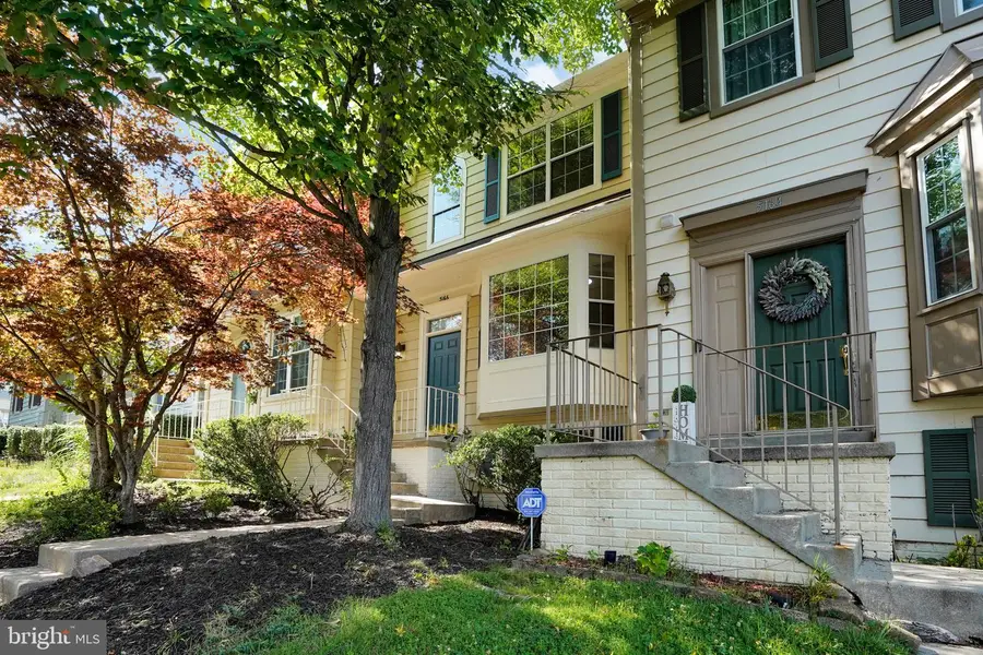 5166 Havering Way, Woodbridge, VA 22193 - #2