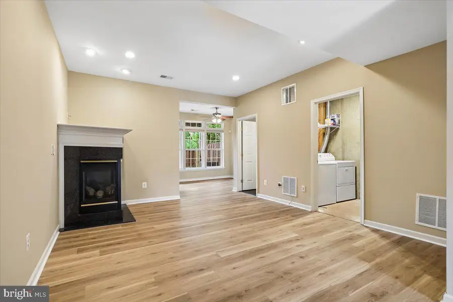 15042 Danehurst Cir, Gainesville, VA 20155 - #3
