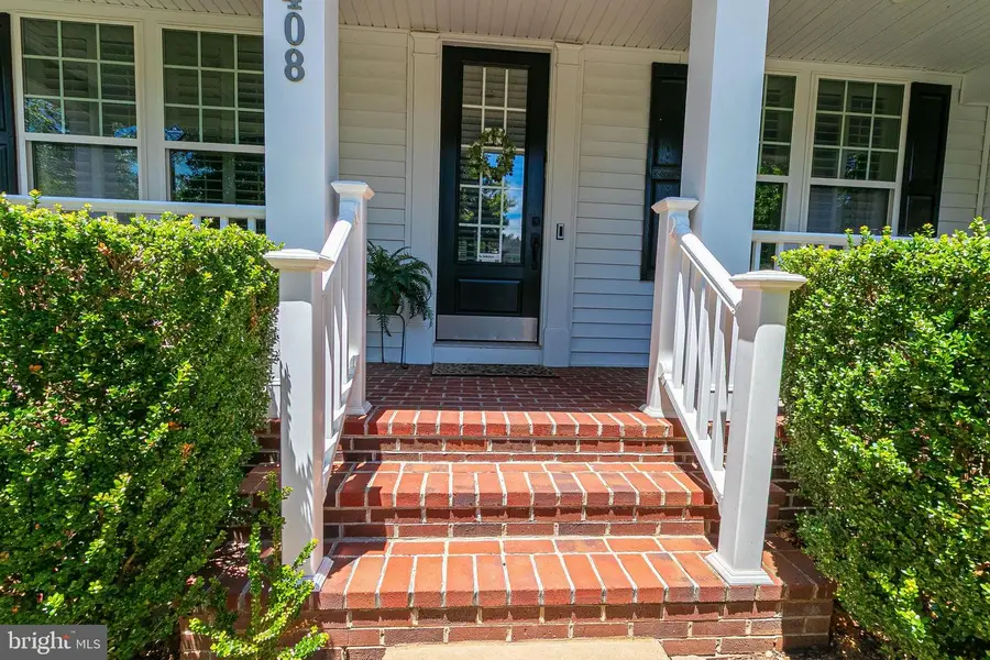 16408 Chattanooga Ln, Woodbridge, VA 22191 - #2