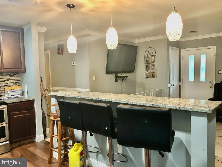 15411 Ohio Ave, Woodbridge, VA 22191 - #2