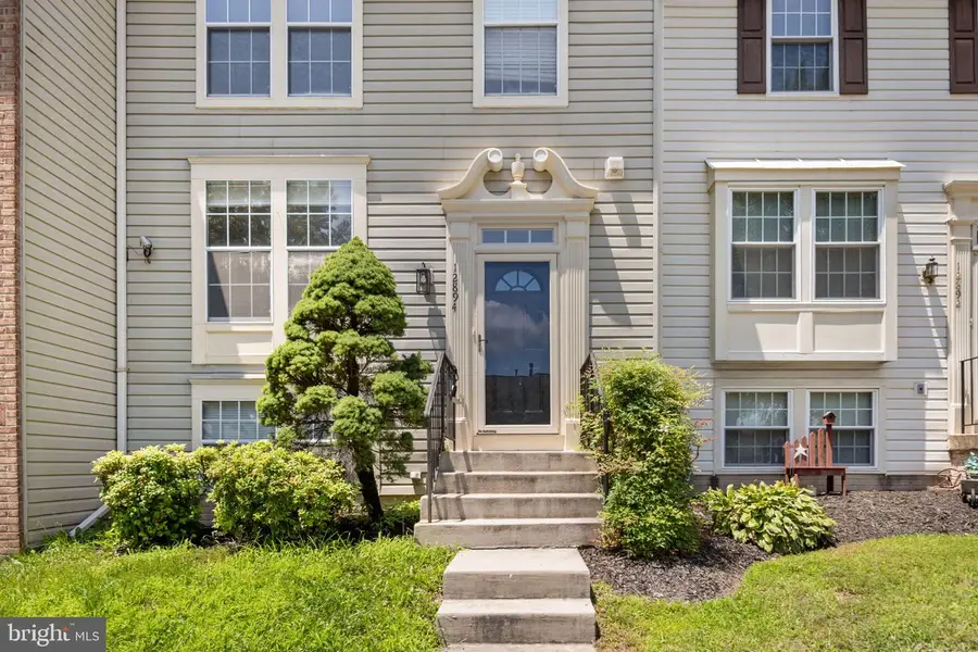 12894 Effingham Ct, Woodbridge, VA 22192 - #2