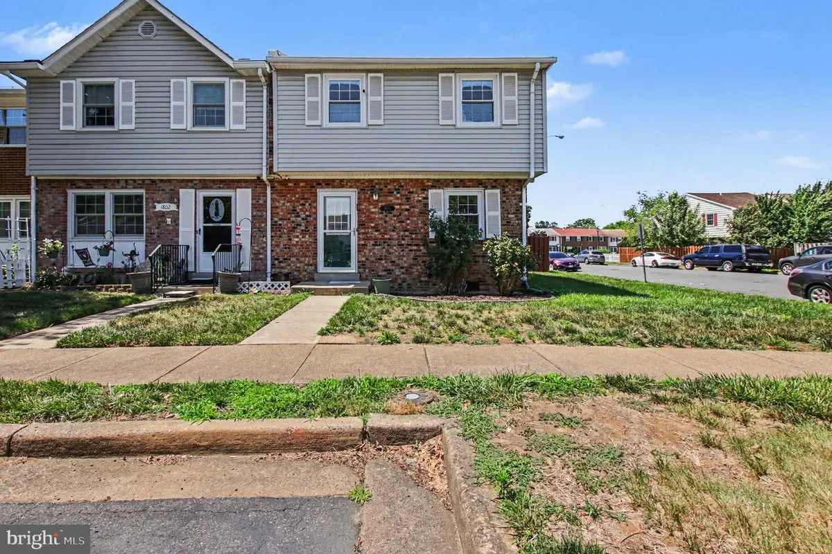 1800 Fort Pulaski Ct, Dumfries, VA 22026 - #1