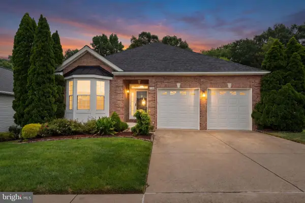 17239 Four Seasons Dr, DUMFRIES, VA 22025