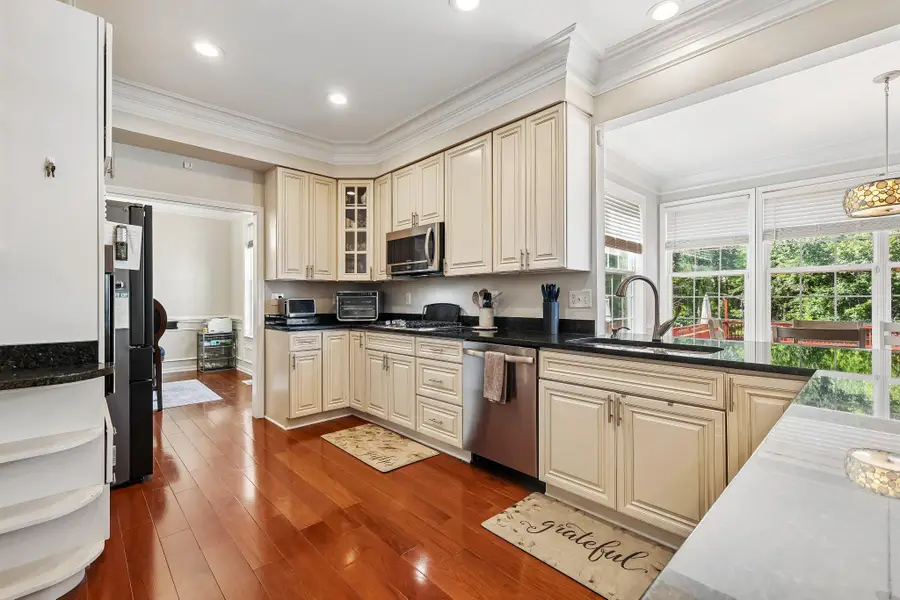 6217 Oakland Dr, Woodbridge, VA 22193 - #3