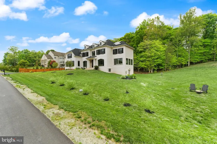 5606 Beachview Creek Dr, Woodbridge, VA 22192 - #2