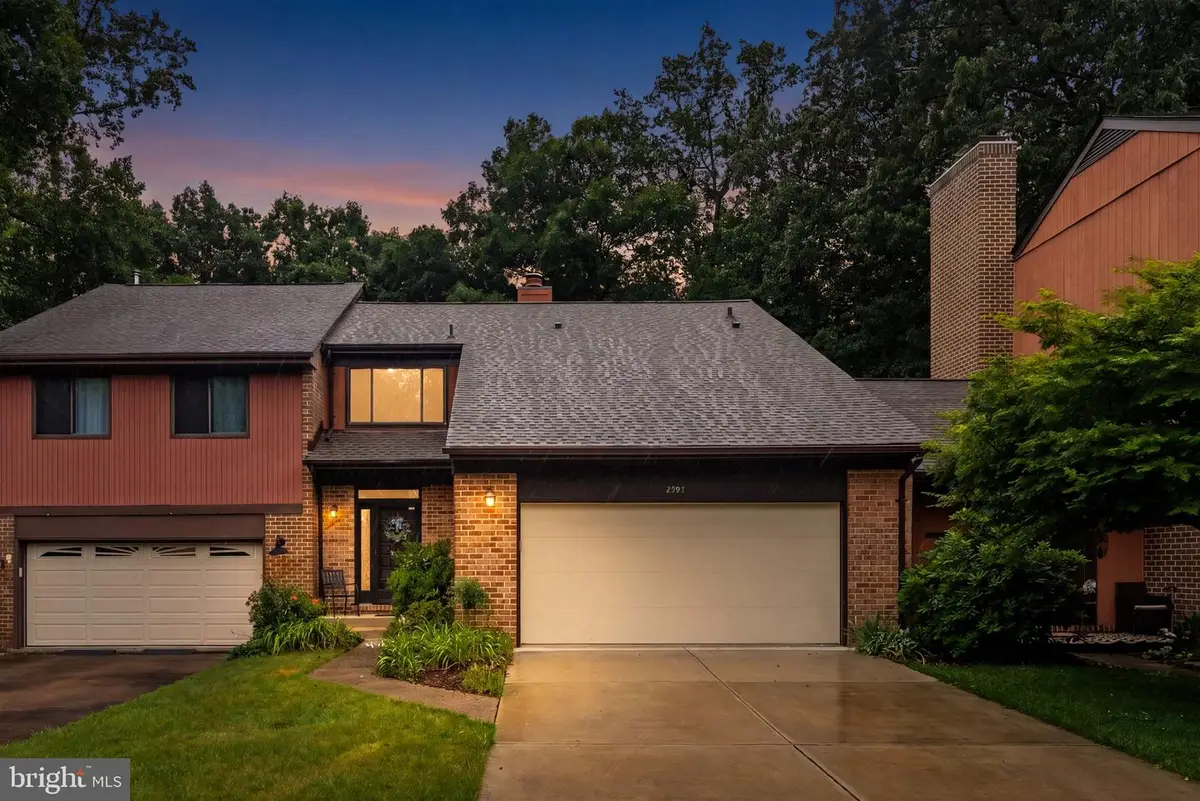 2597 Tree House Dr, Woodbridge, VA 22192 - #1
