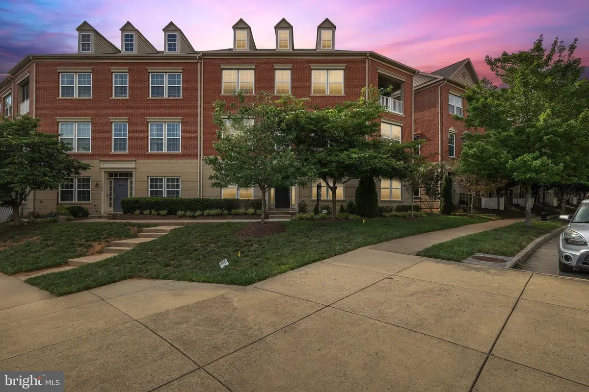 16000 Madison Ridge Pl, Gainesville, VA 20155 - #1