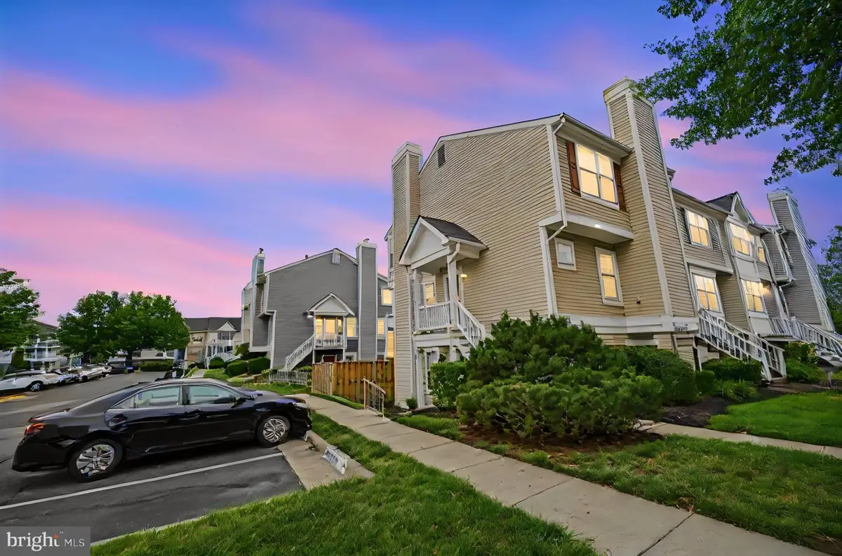11021 Sentry Ridge Rd, Manassas, VA 20109 - #1