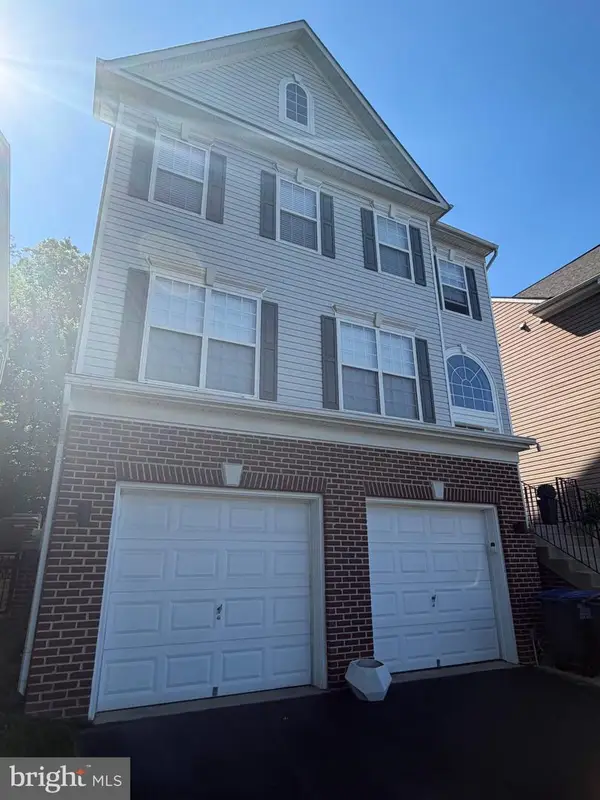 3157 Eagle Ridge Dr, WOODBRIDGE, VA 22191