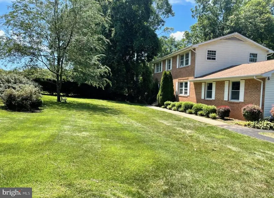 16052 Simon Kenton Rd, Haymarket, VA 20169 - #2