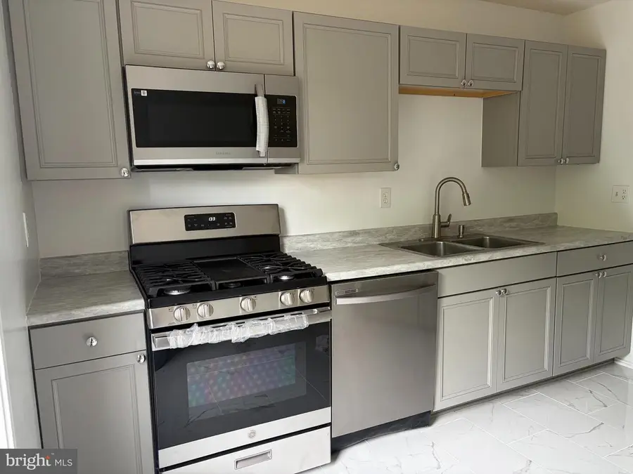 9586 Covington Pl, Manassas, VA 20109 - #3