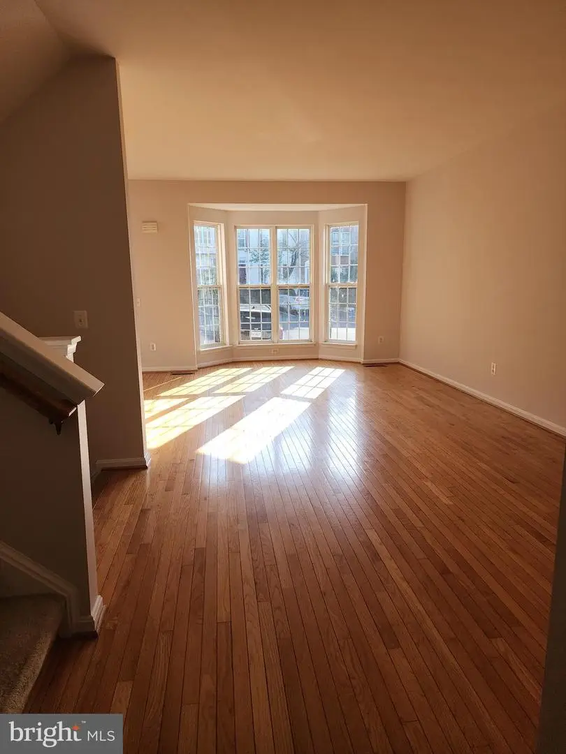 4429 Torrence Pl, Woodbridge, VA 22193 - #2