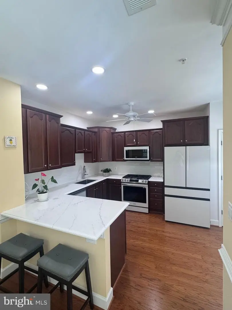 7055 Heritage Hunt Dr #111, Gainesville, VA 20155 - #1