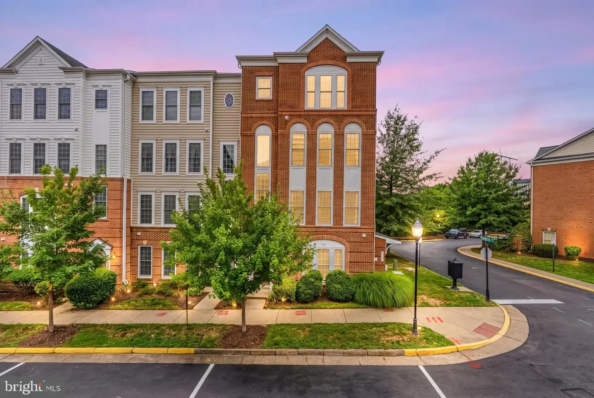 2361 Brookmoor Ln, Woodbridge, VA 22191 - #1