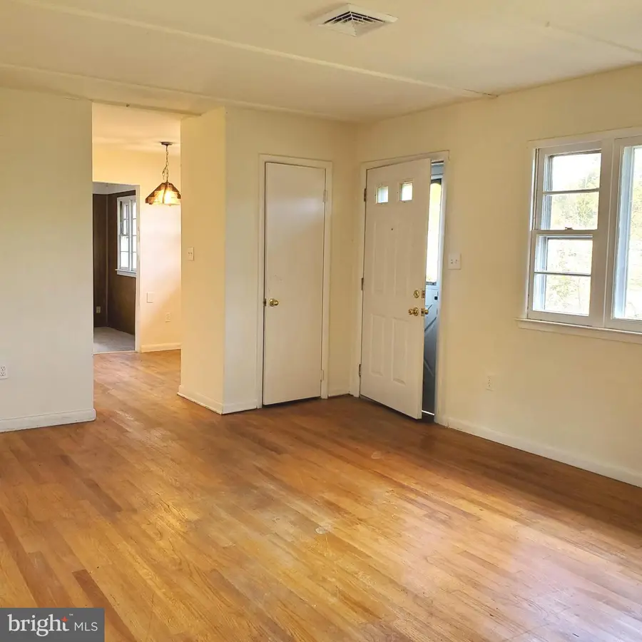 8614 Linton Hall Rd, Bristow, VA 20136 - #3