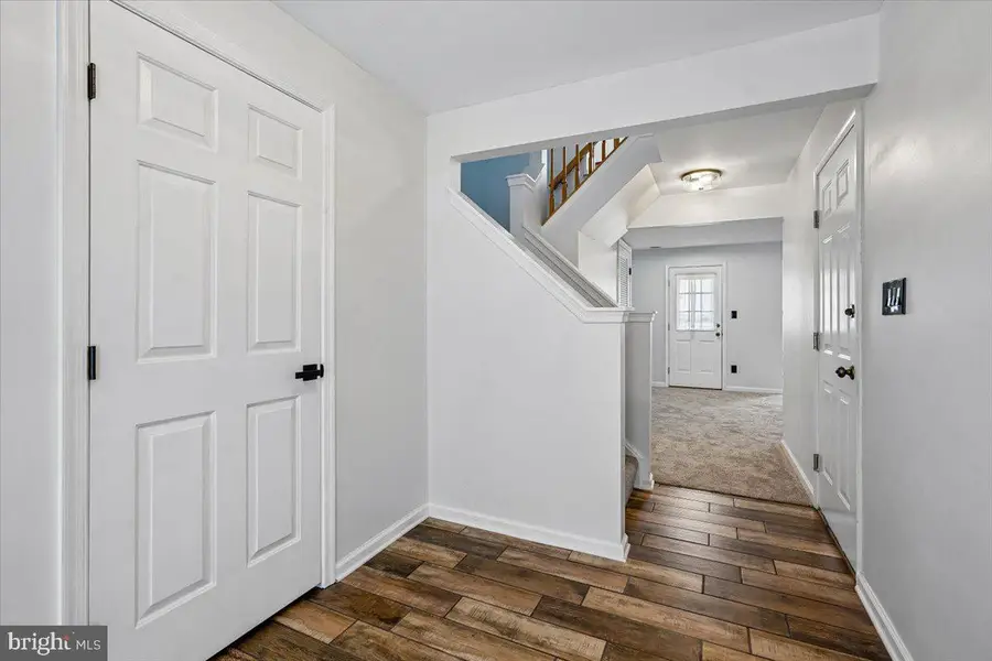 11757 Barrows Ln, Woodbridge, VA 22192 - #3