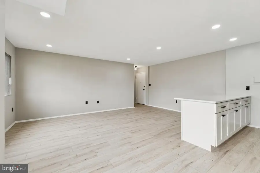 12751 Dara Dr #102, Woodbridge, VA 22192 - #2