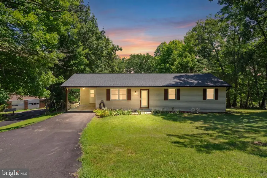 2409 Gore Dr, Haymarket, VA 20169 - #2