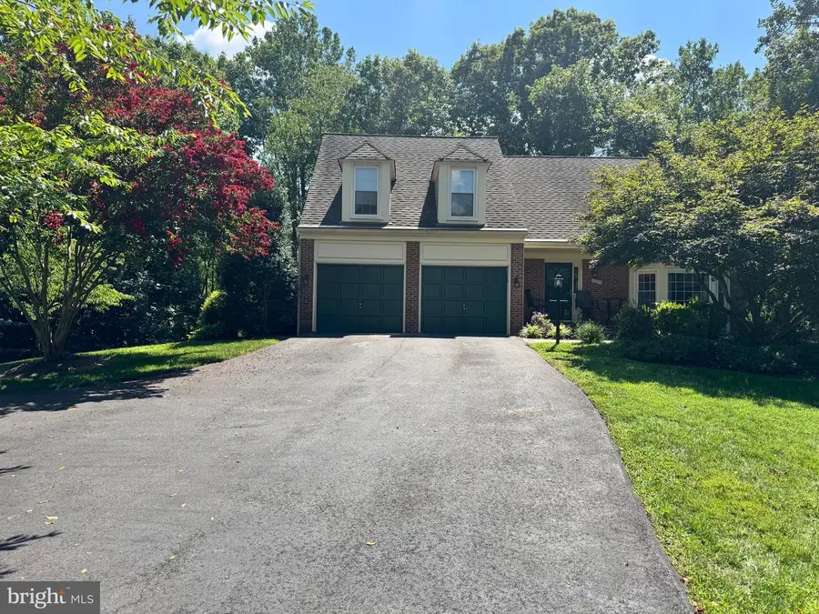 12855 Valleywood Dr, Woodbridge, VA 22192 - #2