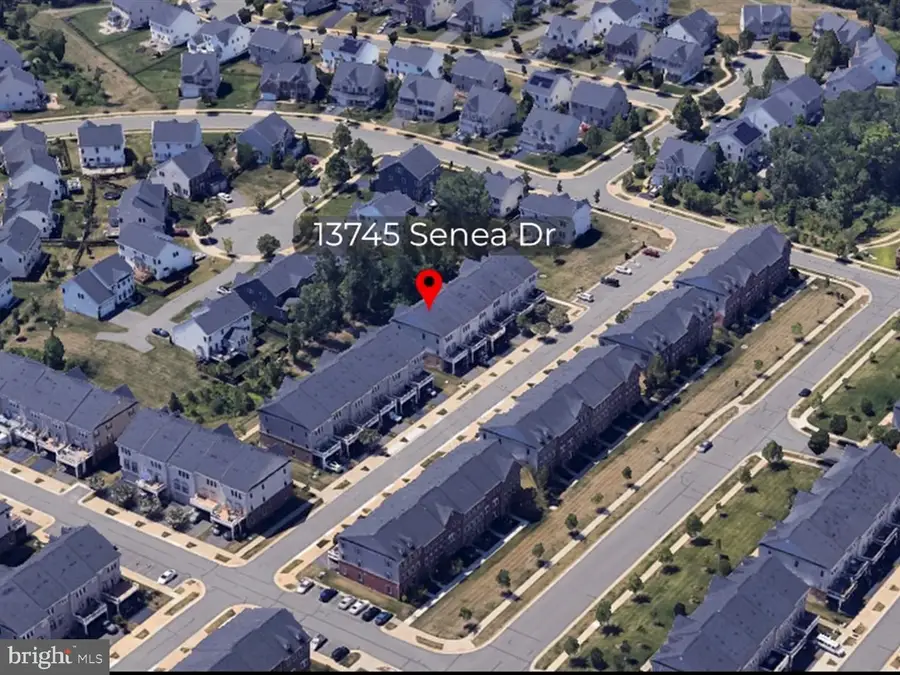 13745 Senea Dr, Gainesville, VA 20155 - #2