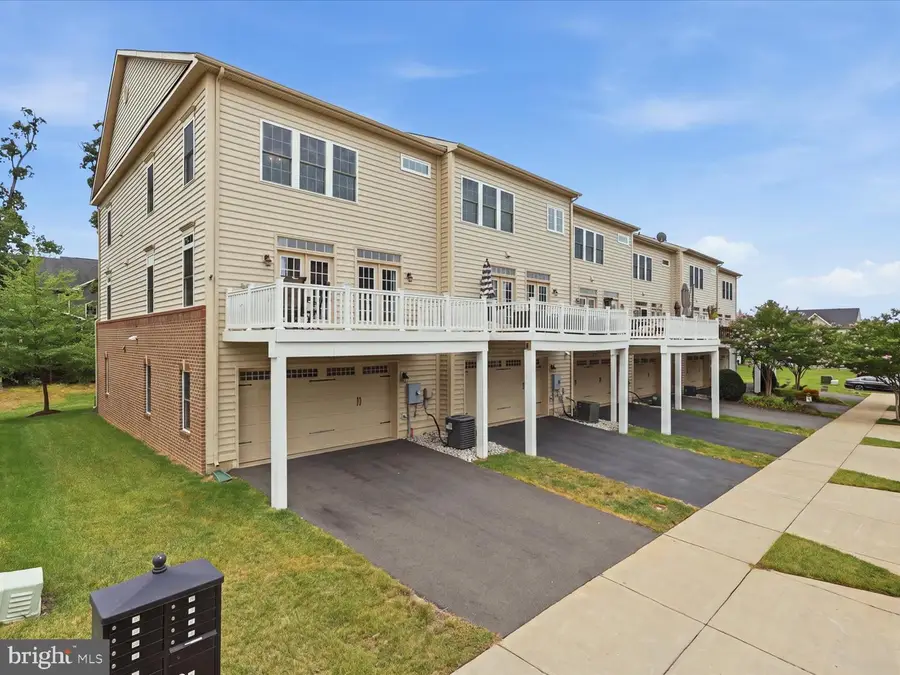 13745 Senea Dr, Gainesville, VA 20155 - #3