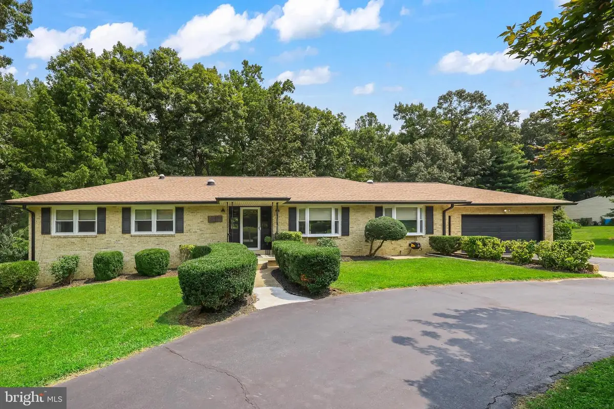 6916 Harvey Rd, Manassas, VA 20112 - #1