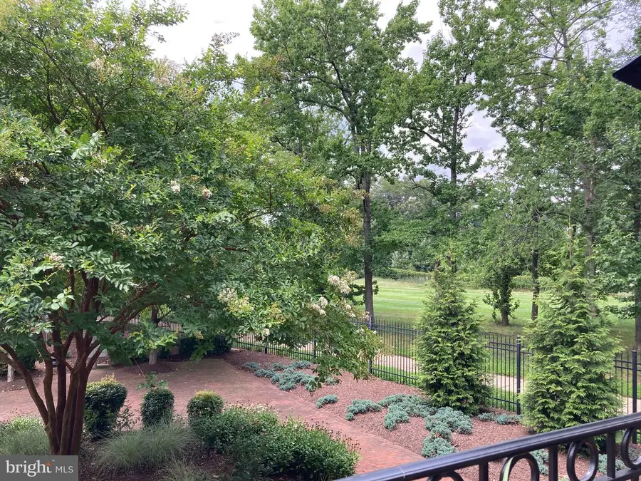 728 Vestal St, Woodbridge, VA 22191 - #2