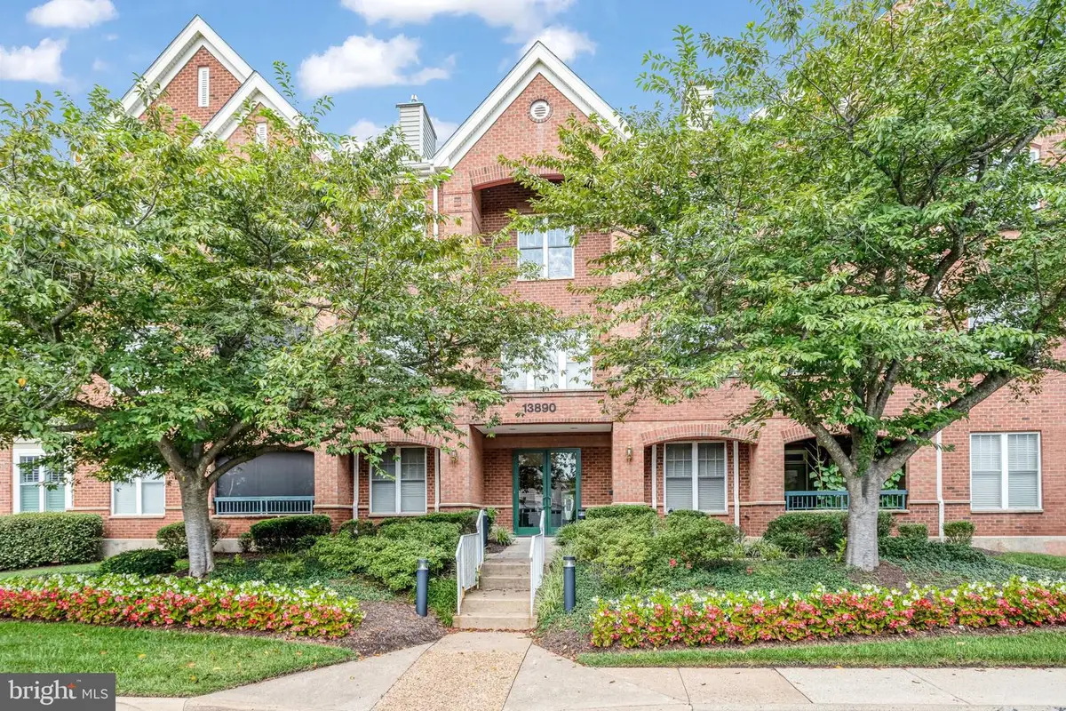13890 Chelmsford Dr #305, Gainesville, VA 20155 - #1