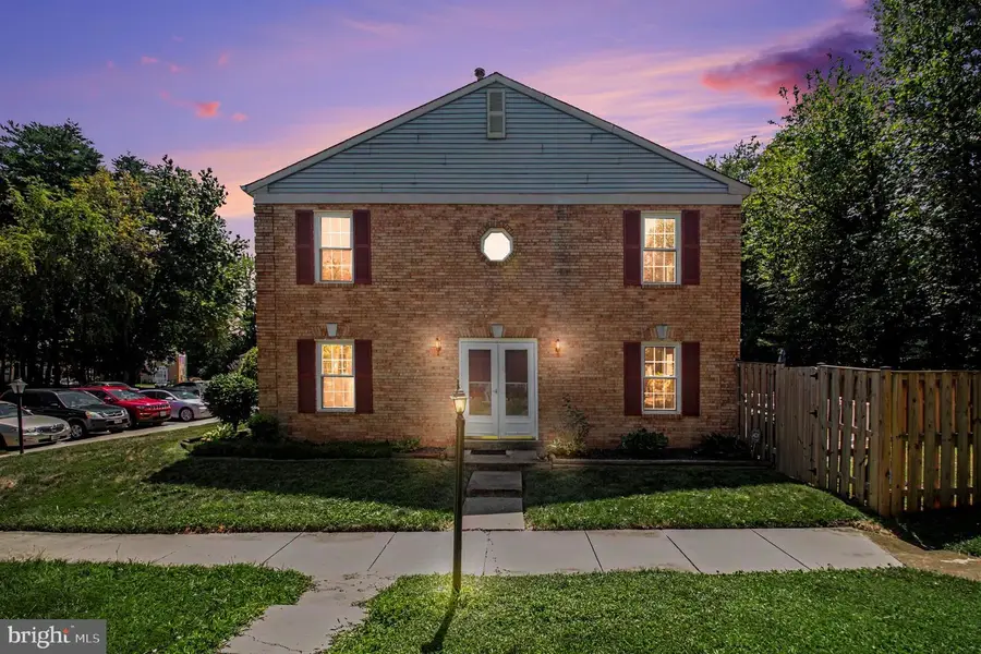 4715 S Park Ct, Woodbridge, VA 22193 - #2