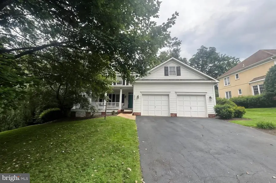 8050 Amsterdam Ct, Gainesville, VA 20155 - #2