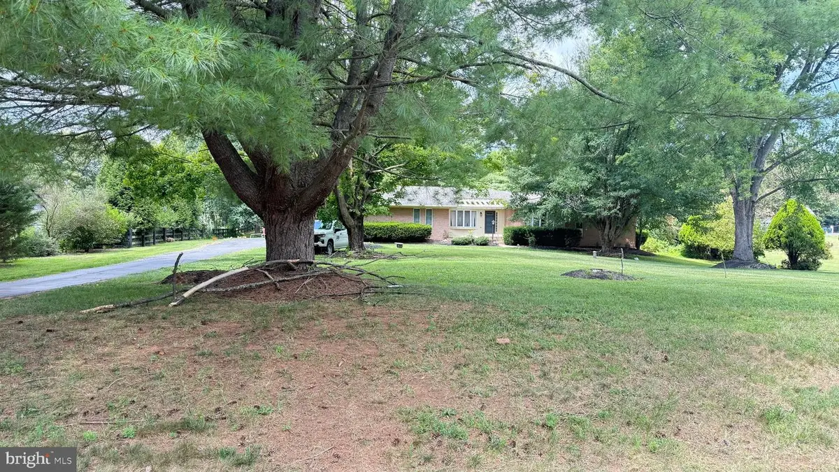 4800 Maurine Ct, Gainesville, VA 20155 - #1
