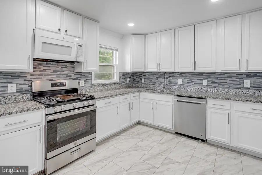 4712 Kilbane Rd, Woodbridge, VA 22193 - #3