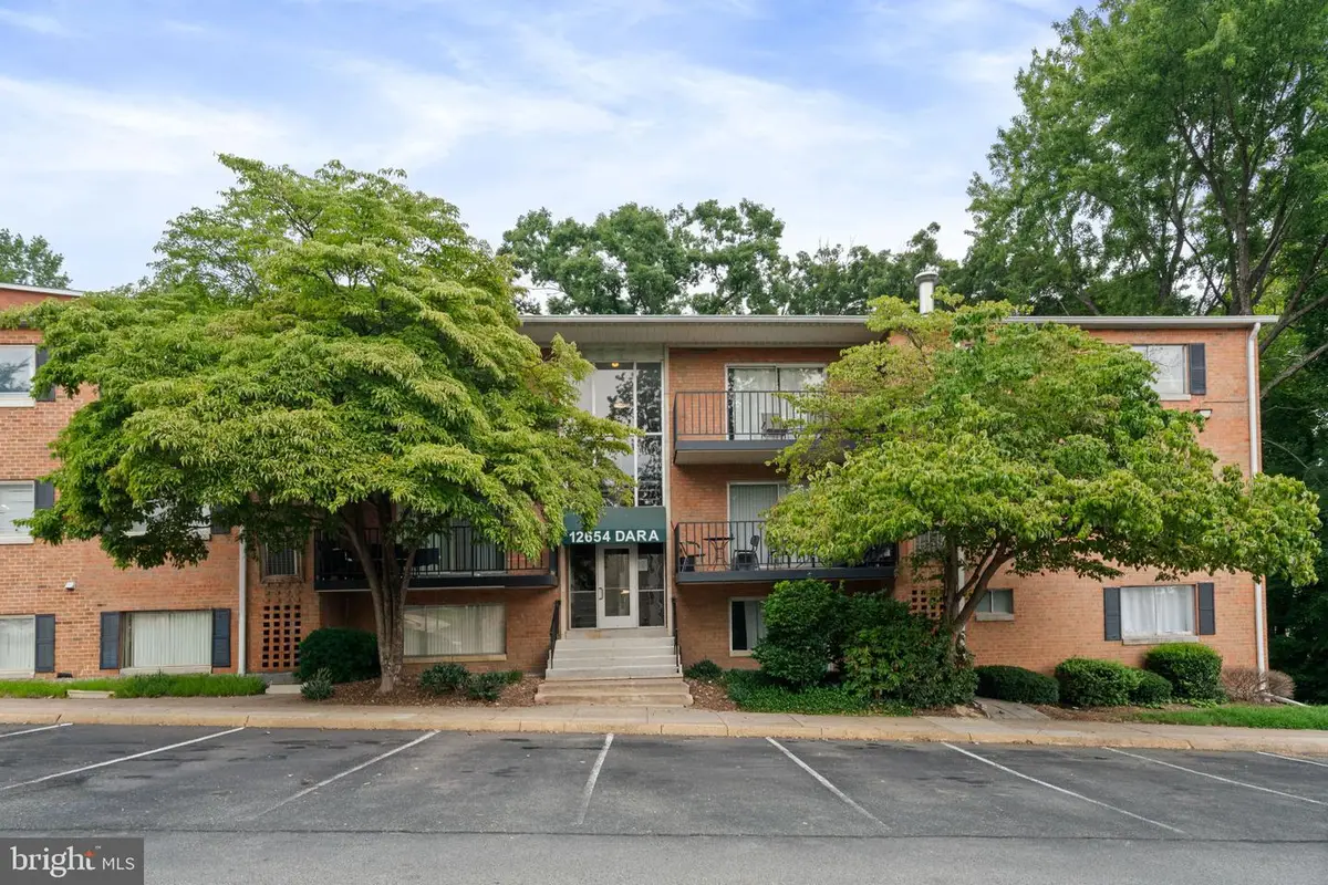 12654 Dara Dr, Woodbridge, VA 22192 - #1
