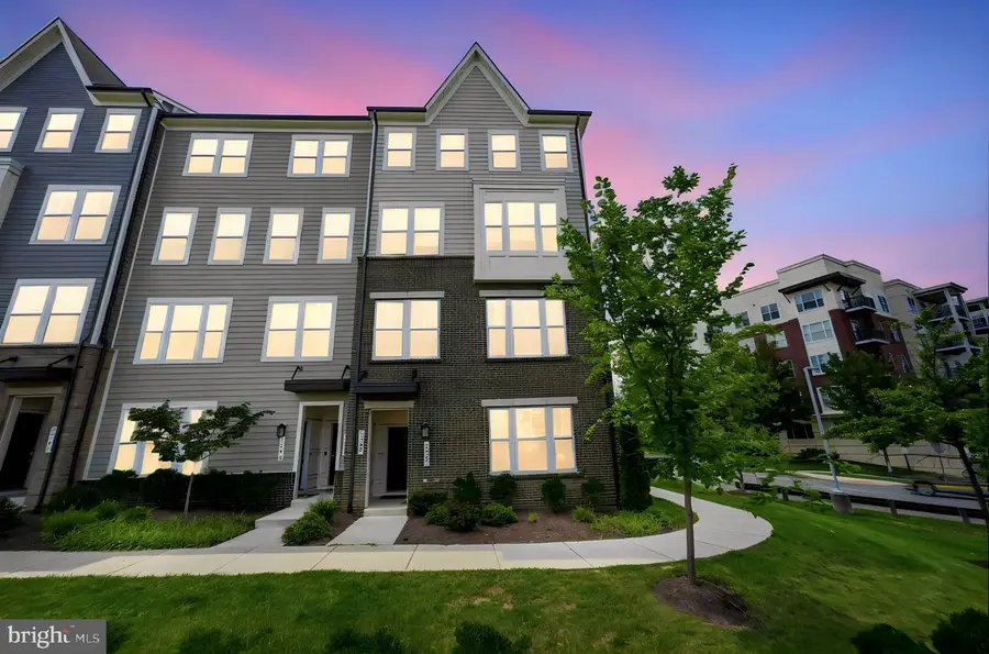 2303 Stephanie Tessa Ln, Woodbridge, VA 22191 - #2