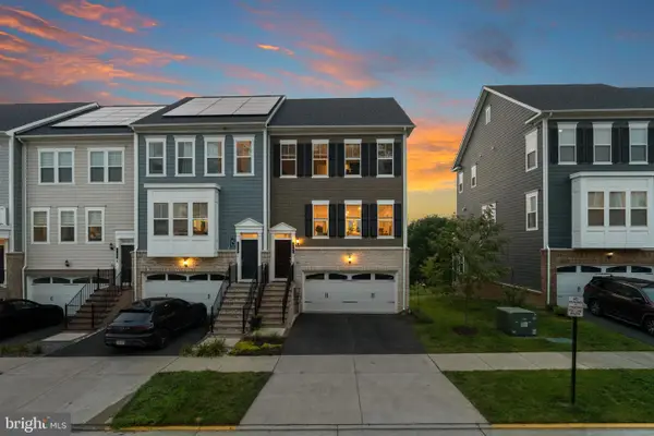 17256 Turnstone Dr, DUMFRIES, VA 22026