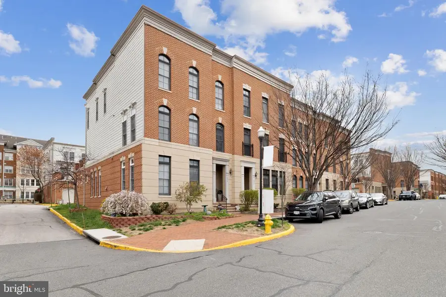 492 Harbor Side St, Woodbridge, VA 22191 - #3